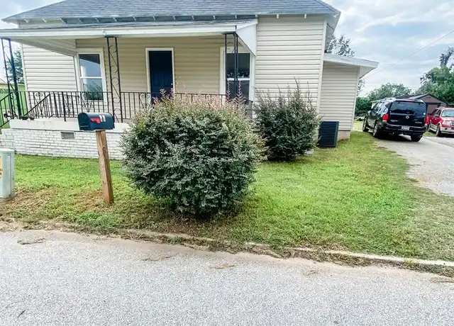 Property at 2 Simmons St, Laurens, SC, 29360, 3 beds, 1 bath, [object Object]