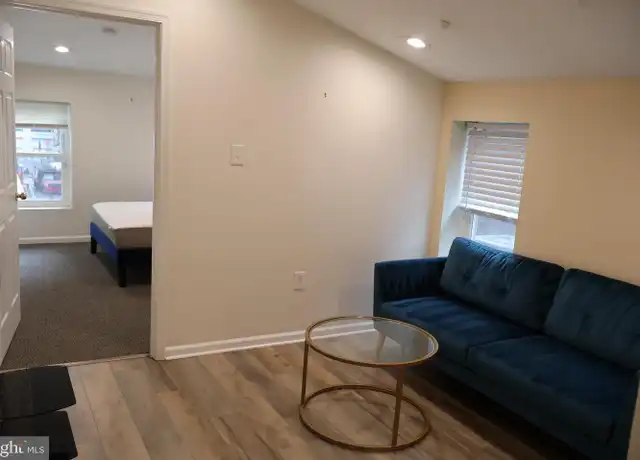 Property at 33 S 19th St Unit 3RD FLOOR, Philadelphia, PA, 19103, 2 beds, 1 bath, [object Object]