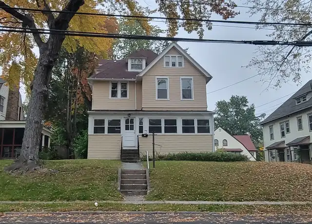 Property at 118 Warrenton Ave Unit 3, Hartford, CT, 06105, 1 bed, 1 bath, [object Object]
