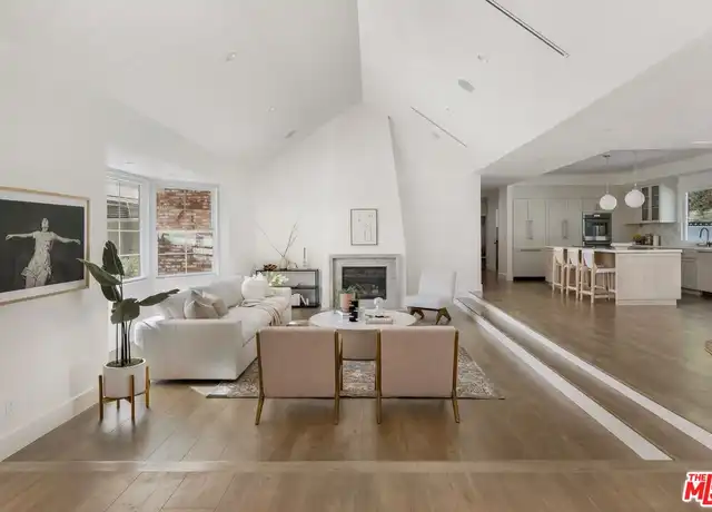 Property at 4405 Estrondo Dr, Encino, CA, 91436, 4 beds, 4.5 baths, [object Object]