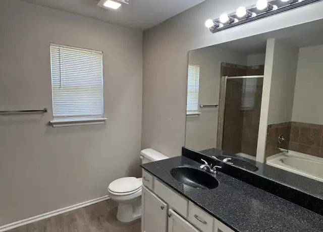 Property at 4717 James Ln, Yukon, OK, 73099, 3 beds, 2 baths, [object Object]