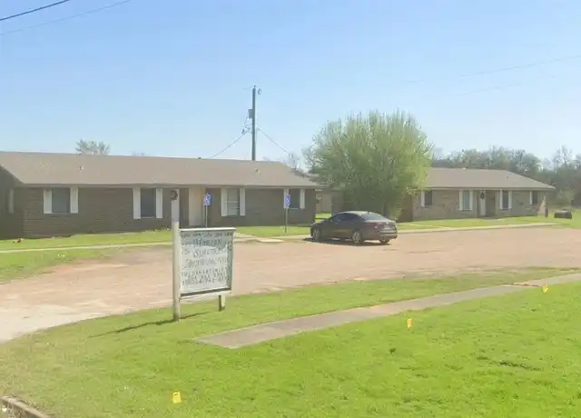 Property at 502 San Antonio St Unit 103, Marlin, TX, 76661, 3 beds, 1 bath, [object Object]