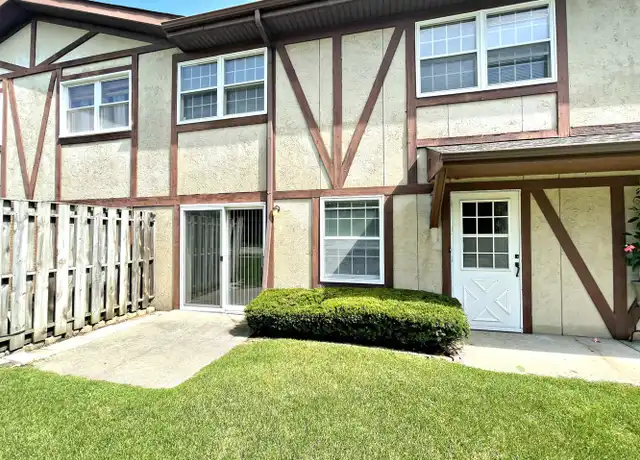 Property at 1005 Greenwood Cir #1005, Woodstock, IL, 60098, 2 beds, 1.5 baths, [object Object]