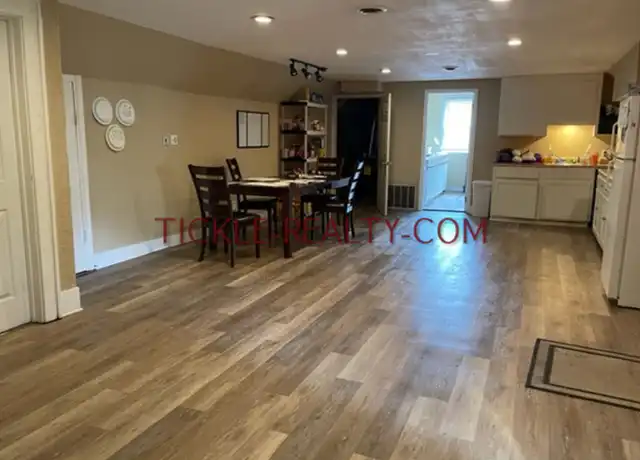 Property at 1095 Park Ave Unit 5, Rochester, NY, 14610, 3 beds, 1 bath, [object Object]