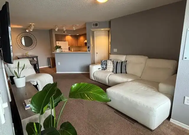 Property at 12620 Vista Isles Dr #1015, Plantation, FL, 33325, 1 bed, 1 bath, [object Object]