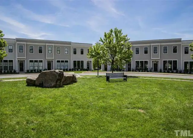 Property at 118 Philips Sq, Chapel Hill, NC, 27516, 1 bed, 1 bath, [object Object]