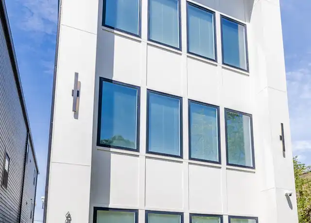 Property at 6048 S Eberhart Ave Unit 2, Chicago, IL, 60637, 3 beds, 2 baths, [object Object]