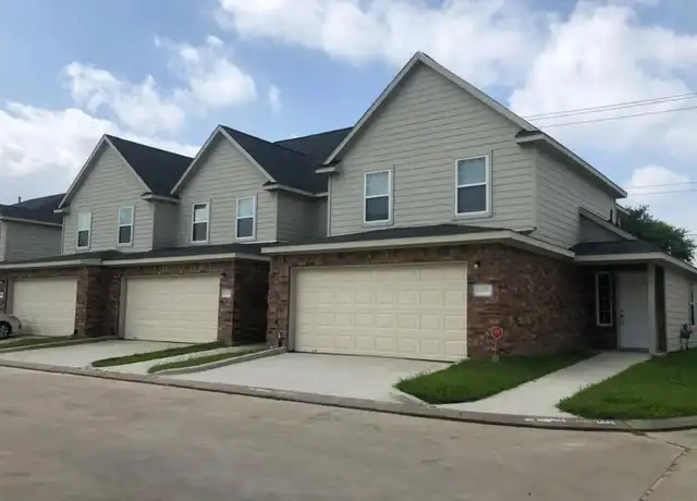 Property at 12015 Clifton Oaks Dr, Houston, TX, 77099, 3 beds, 2.5 baths, [object Object]