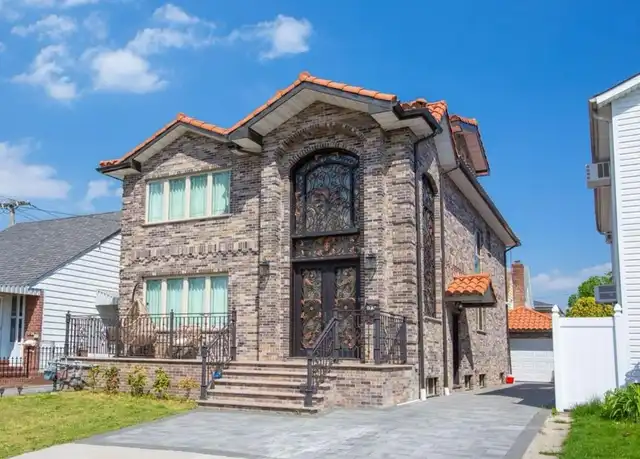 Property at 17-33 150th St Unit 1FL Rear, Flushing, NY, 11357, 2 beds, 1 bath, [object Object]