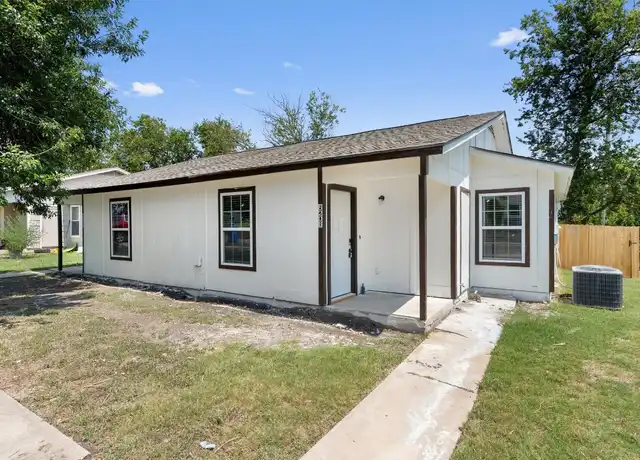 Property at 520 Lenora Dr Unit B, Taylor, TX, 76574, 3 beds, 1 bath, [object Object]