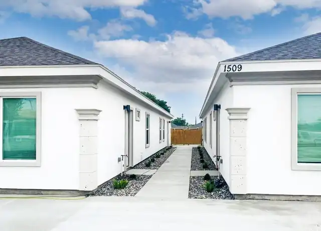 Property at 1509 Shavano Dr Unit 4, Edinburg, TX, 78541, 3 beds, 2 baths, [object Object]