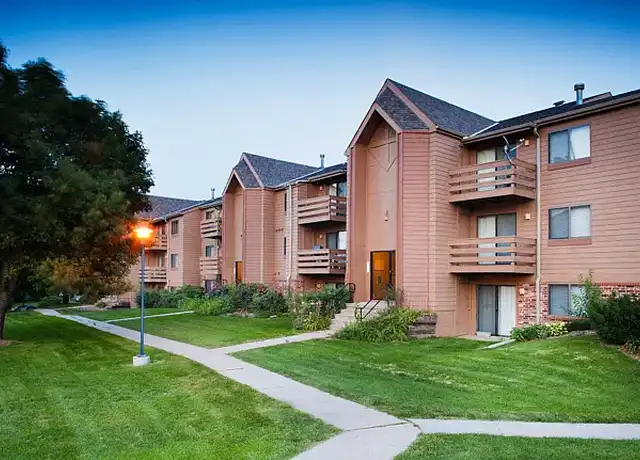 Property at Old Cheney Place by Broadmoor - 5501 Warwick Ct, Lincoln, NE, 68516, 1 bed, 1 bath, [object Object]