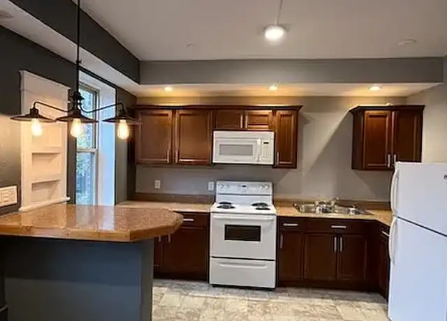 Property at Apartments at 400 Elmwood - 400 Elmwood Ave, Buffalo, NY, 14222, 1 bed, 0 baths, [object Object]