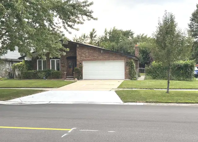 Property at 5530 W 91st St, Oak Lawn, IL, 60453, 3 beds, 2 baths, [object Object]
