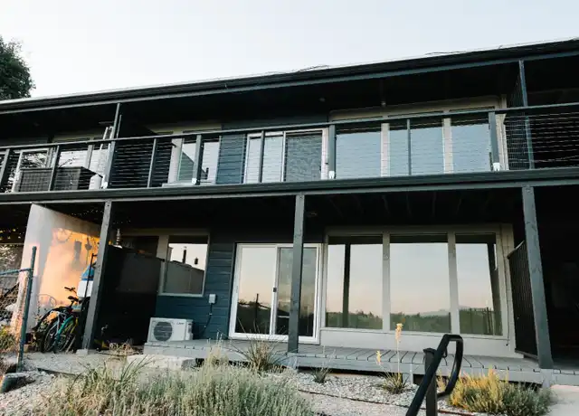 Property at 1055 Gilbert St Unit 6, Redding, CA, 96001, 2 beds, 1 bath, [object Object]
