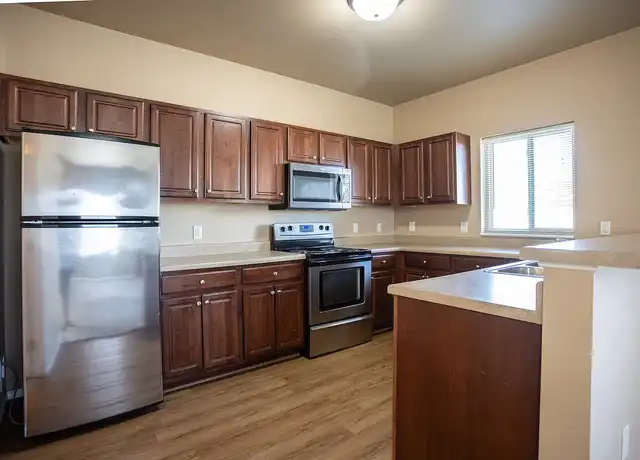 Property at Prairiewood Apartments and Townhomes - 627 Streeter Dr, North Sioux City, SD, 57049, 1-3 bed, 1-2 bath, [object Object]