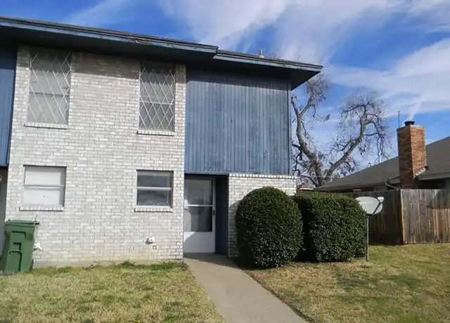 Property at 2041 Minnie Dr, Arlington, TX, 76012, 2 beds, 1.5 baths, [object Object]