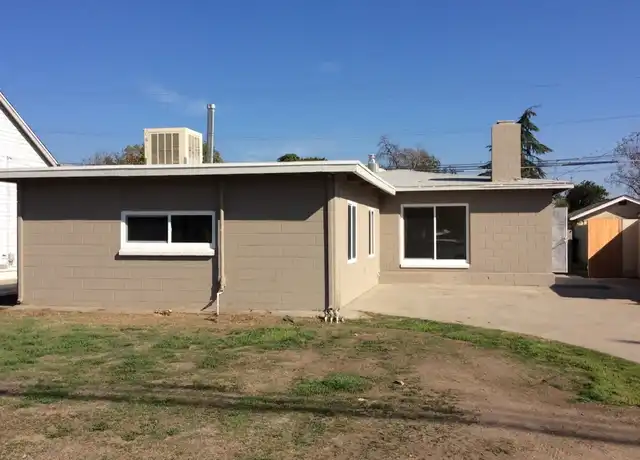 Property at 1352 N Fruit Ave, Fresno, CA, 93728, 5 beds, 2 baths, [object Object]