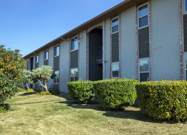 Property at 300 E Mann Rd Unit 103, Laredo, TX, 78041, 3 beds, 1.5 baths, [object Object]