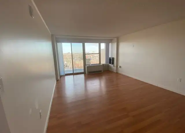 Property at 295 Harvard St Unit 1009, Cambridge, MA, 02139, 1 bed, 1 bath, [object Object]