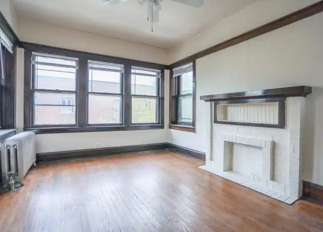 Property at 1535 W Cornelia Ave, Chicago, IL, 60657, 1 bed, 1 bath, [object Object]