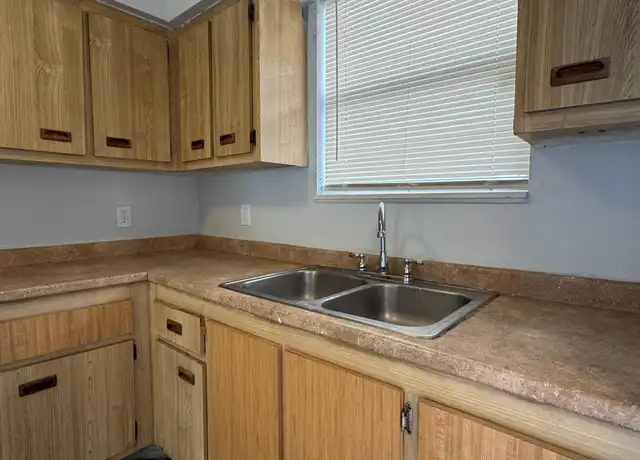 Property at 3375 Avenue J Unit 3, West Palm Beach, FL, 33404, 2 beds, 1 bath, [object Object]