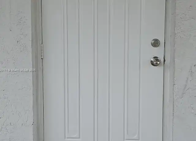 Property at 1051 NW 27th Ave Unit 2, Fort Lauderdale, FL, 33311, 2 beds, 1 bath, [object Object]