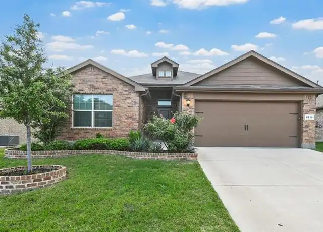 Property at 8213 Burma Dr, Fort Worth, TX, 76131, 4 beds, 2 baths, [object Object]