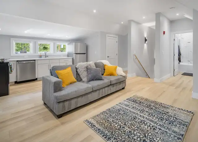 Property at 200 Highland Ave Unit 2-E, Ithaca, NY, 14850, 3 beds, 1 bath, [object Object]