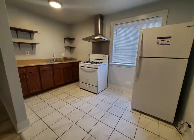 Property at 963 E 84th St Unit G2, Chicago, IL, 60619, 3 beds, 1 bath, [object Object]