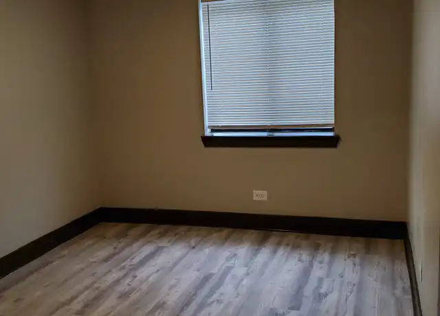 Property at 963 E 84th St Unit G2, Chicago, IL, 60619, 3 beds, 1 bath, [object Object]