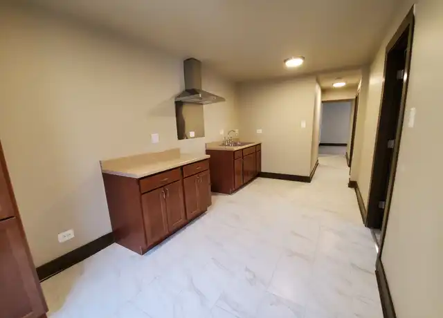Property at 963 E 84th St Unit G2, Chicago, IL, 60619, 3 beds, 1 bath, [object Object]