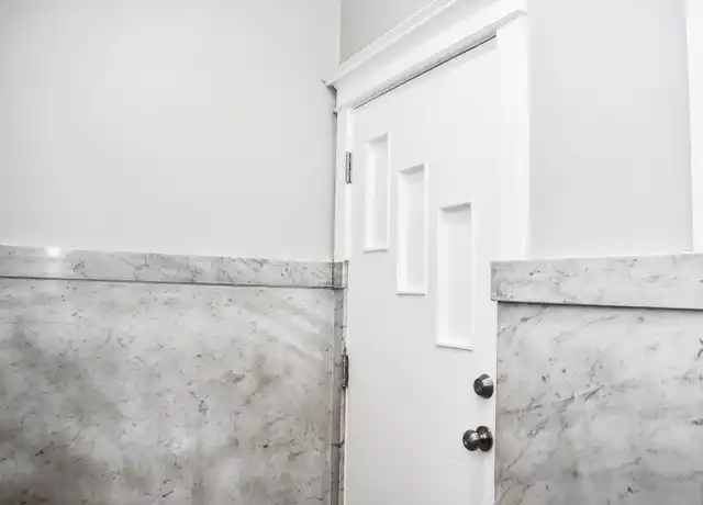 Property at 5041 S Michigan Ave Unit 2, Chicago, IL, 60615, 5 beds, 1 bath, [object Object]