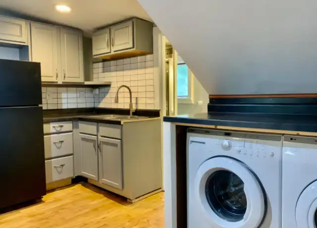 Property at 816 W Winnebago St, Appleton, WI, 54914, 1 bed, 1 bath, [object Object]