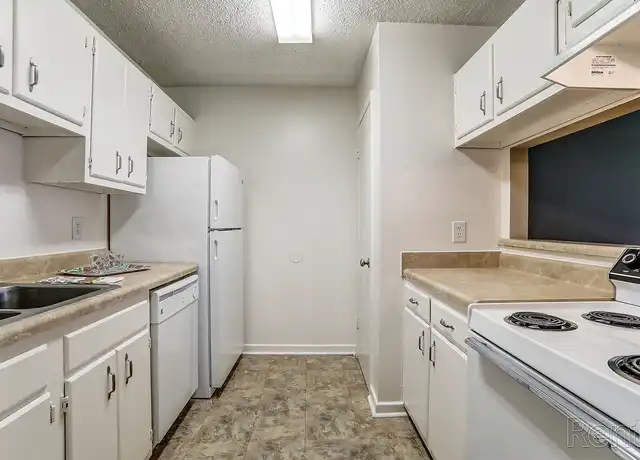 Property at Fox Hill - 8508 Greenwell Springs Rd, Baton Rouge, LA, 70814, 1-3 bed, 1-2.5 bath, [object Object]