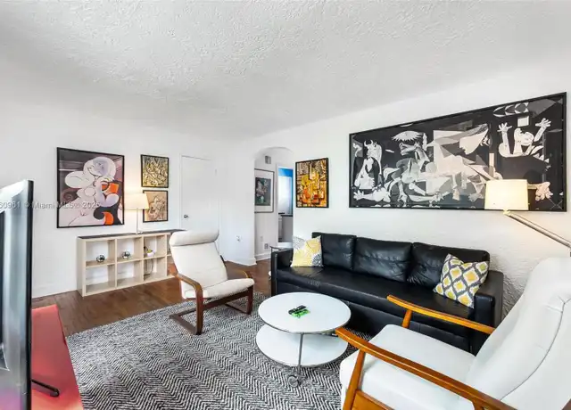 Property at 39 Sidonia Ave Unit 2, Coral Gables, FL, 33134, 2 beds, 1 bath, [object Object]