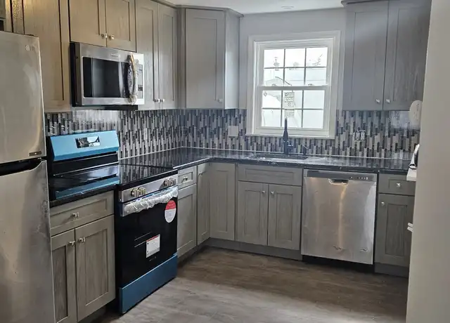 Property at 52 Braeburn Ln, Middletown, CT, 06457, 3 beds, 1 bath, [object Object]