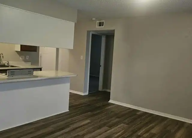 Property at 400 Meadow Lake Cir Unit 30112, Searcy, AR, 72143, 2 beds, 1 bath, [object Object]
