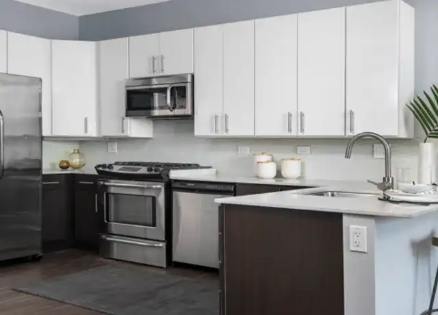 Property at 779 W Adams St Unit 1406, Chicago, IL, 60661, 2 beds, 2 baths, [object Object]