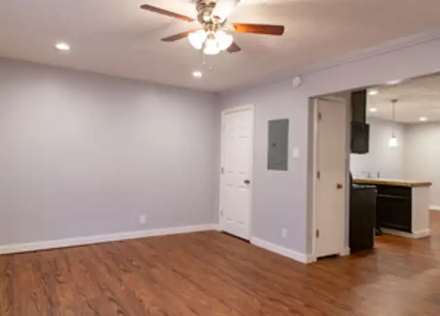 Property at 1081 Cross Keys Rd Unit CH2, Lexington, KY, 40504, 1 bed, 1 bath, [object Object]