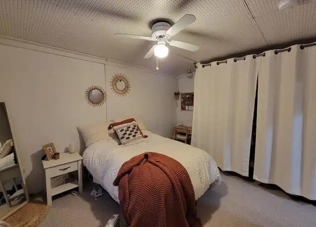Property at 604 W Seerley Blvd Unit B, Cedar Falls, IA, 50613, 2 beds, 1 bath, [object Object]