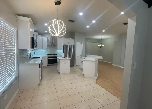 Property at 15324 Lake Bella Vista Dr, Tampa, FL, 33625, 3 beds, 2 baths, [object Object]