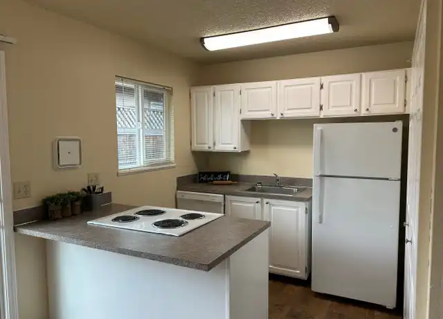 Property at 9511 SE 73rd Ave Unit 5, Milwaukie, OR, 97222, 2 beds, 1 bath, [object Object]