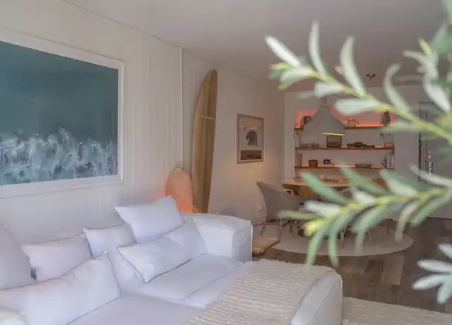 Property at 4301 Collins Ave #207, Miami Beach, FL, 33140, 2 beds, 2 baths, [object Object]
