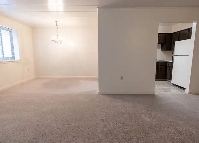 Property at 460 Washington Rd Unit 512, Mount Lebanon Township, PA, 15228, 2 beds, 1.5 baths, [object Object]