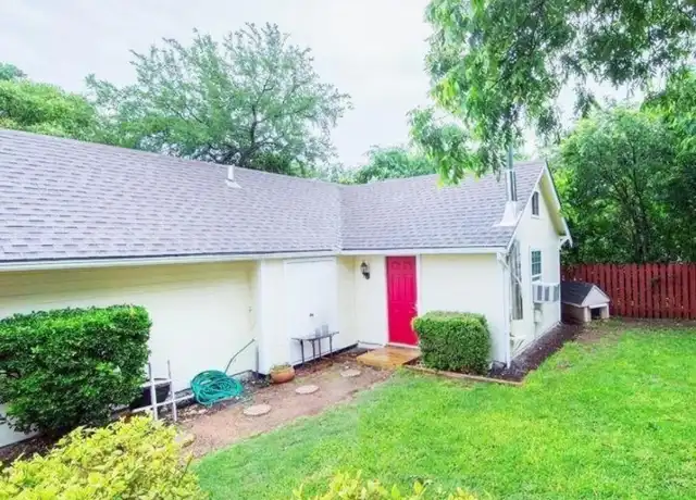 Property at 407 S Church St Unit B, Georgetown, TX, 78626, 1 bed, 1 bath, [object Object]