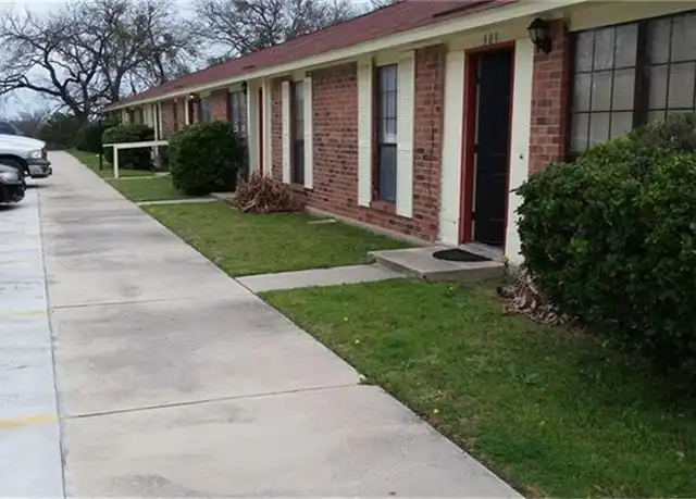 Property at 1311 Central Texas Expy, Lampasas, TX, 76550, 1 bed, 1 bath, [object Object]