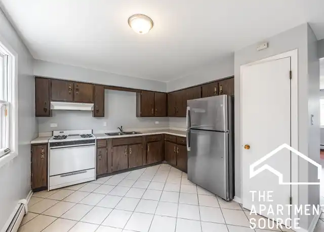 Property at 6543 16th St Unit 5, Berwyn, IL, 60402, 2 beds, 1 bath, [object Object]