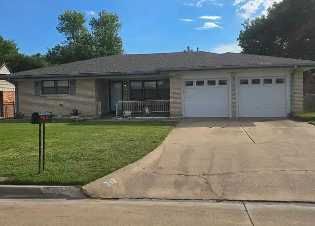 Property at 312 NW Compass Dr, Lawton, OK, 73505, 3 beds, 2 baths, [object Object]