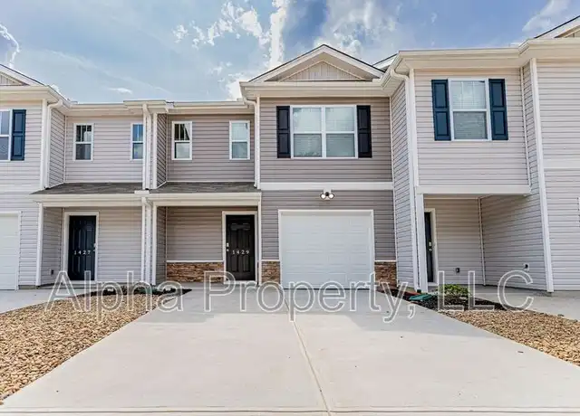 Property at 1429 N Cardiff Trl, Spartanburg, SC, 29301, 3 beds, 2.5 baths, [object Object]